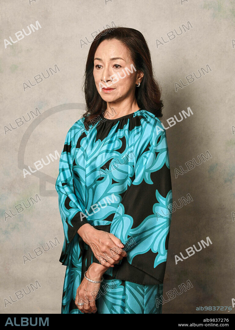 MIEKO HARADA in A HUNDRED FLOWERS, 2022 (HYAKKA), directed by GENKI KAWAMURA. Copyright AOI Pro / Toho.