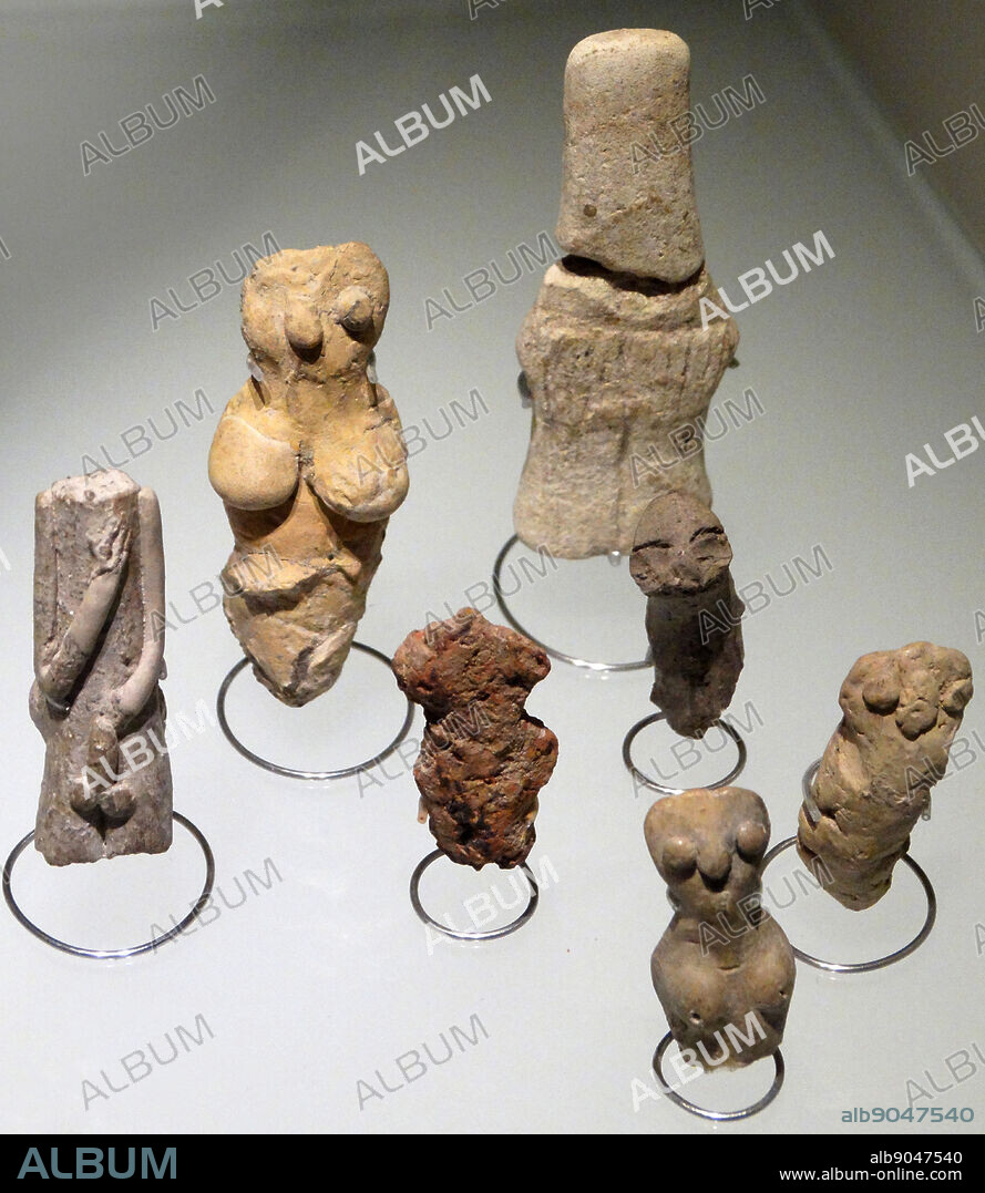 Human figurines from the Natufian and Neolithic-Period cultures. From 14,500-8,000 years ago, made from clay and limestone.