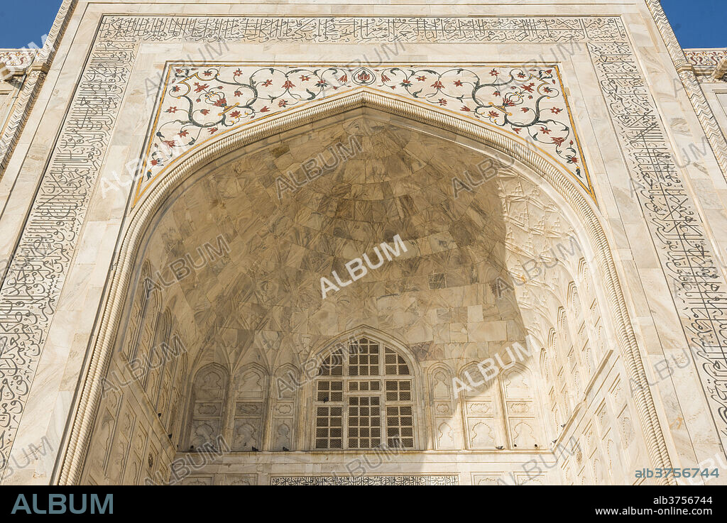 Pietra dura jali inlay, Taj Mahal, UNESCO World Heritage Site, Agra, Uttar Pradesh, India, Asia.