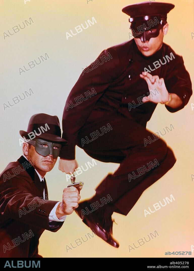 BRUCE LEE und VAN WILLIAMS in "BRUCE LEE - DAS GEHEIMNIS DER GRÜNEN HORNISSE", 1966 (THE GREEN HORNET), unter der Regie von ALLEN REISNER, ROBERT L. FRIEND und WILLIAM BEAUDINE. Copyright 20TH CENTURY FOX.