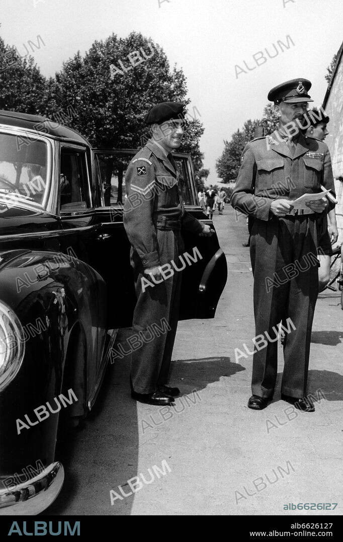 J. H. O. Wilsey. Major General J.H.O. Wilsey (l) is on his way to the "British Tattoo" of the British army on the 19th of June in 1955 in Duesseldorf. 19/06/1955