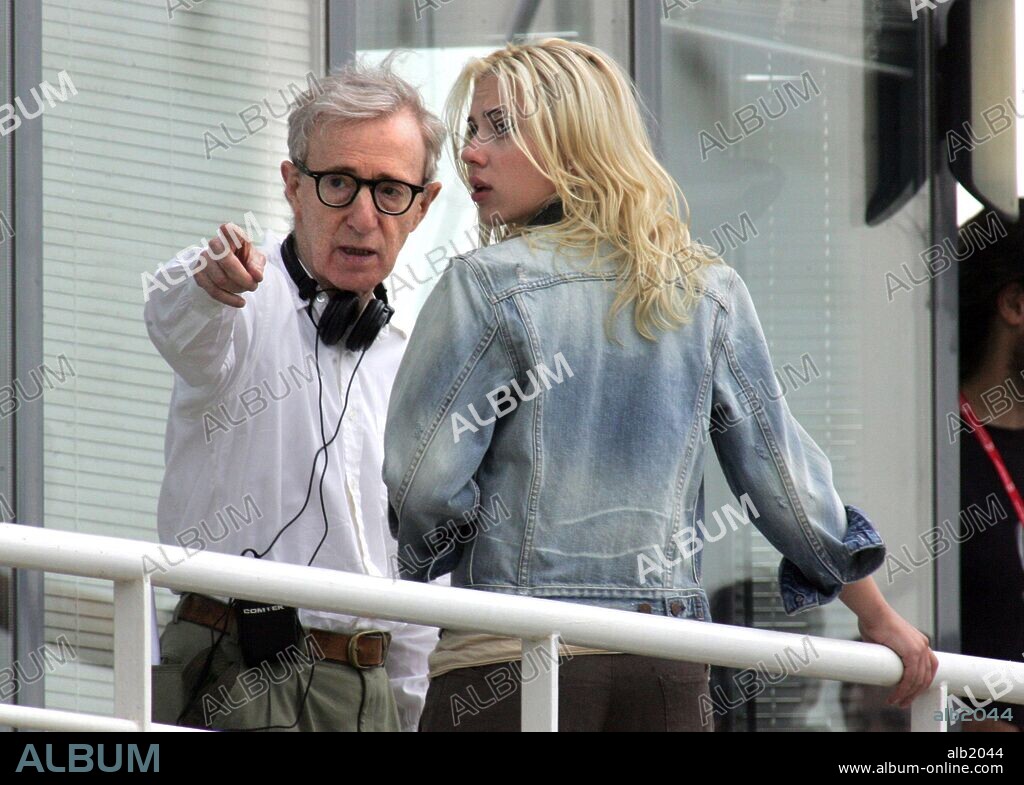 Woody Allen and Scarlett Johanson on the set of 'Vicky Cristina Barcelona'.