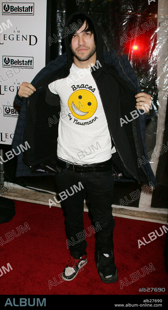 Dec 11, 2007-New York, NY, USA-Musician PETE WENTZ at the New York premiere of 'I Am Legend' held at the Theatre at Madison Square Garden. 11/12/2007