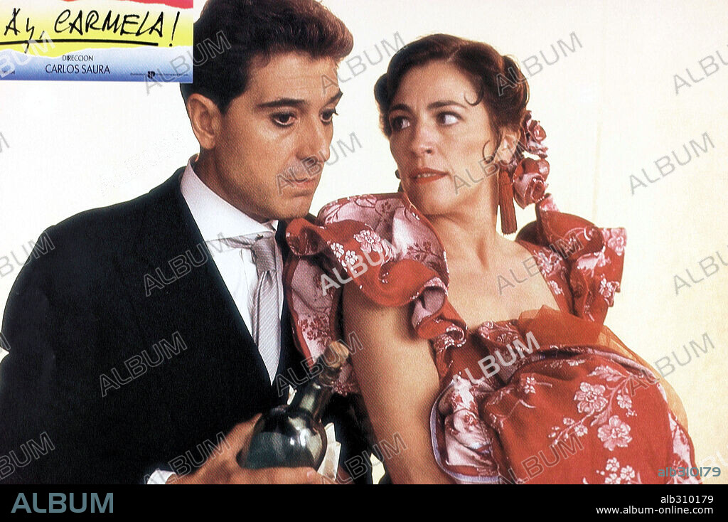 ANDRES PAJARES y CARMEN MAURA en AY, CARMELA!, 1990, dirigida por CARLOS SAURA. Copyright IBEROAMERICANA FILMS.