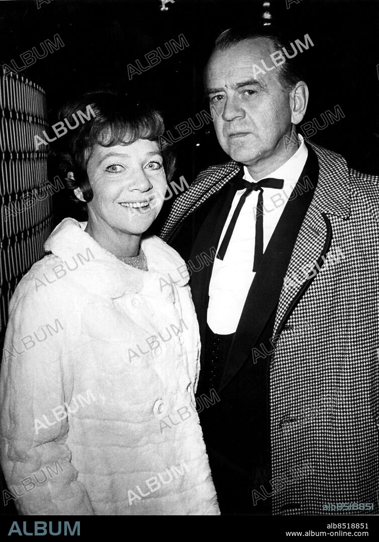 Agneta Prytz med make Gösta Folke vid premiär på Rigoletto på Stadsteatern. Agneta Prytz skådespelerska sit 1968. Gösta Folke teaterchef Malmö sit 1968. Foto: Sydsvenskan / IBL Bildbyrå.