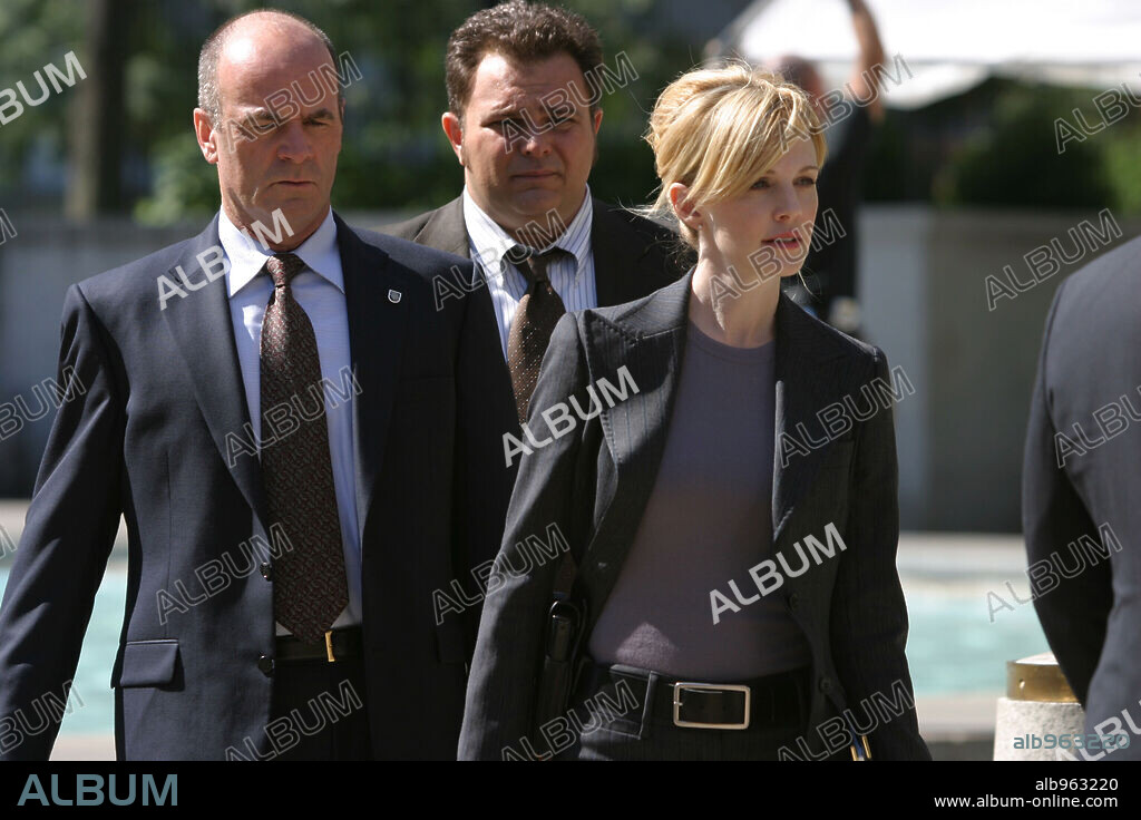 JEREMY RATCHFORD, JOHN FINN and KATHRYN MORRIS in COLD CASE, 2003 (COLD CASE-TV), directed by MARK PELLINGTON. Copyright CBS PRODUCTIONS.