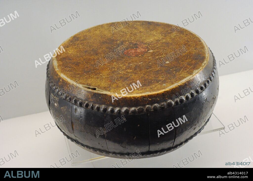 Tambor de cuadro, hacia 1850. Vietnam. Museo Naval. Madrid. España.