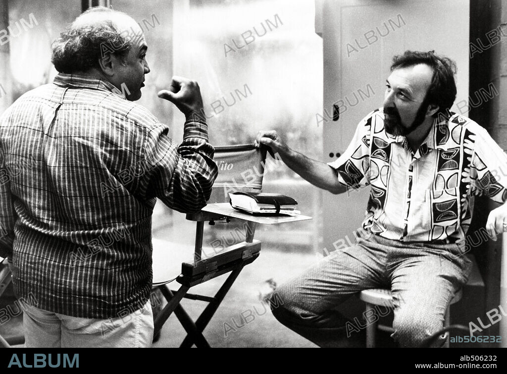 DANNY DEVITO und JAMES L. BROOKS in THE WAR OF THE ROSES, 1989, unter der Regie von DANNY DEVITO. Copyright 20TH CENTURY FOX.