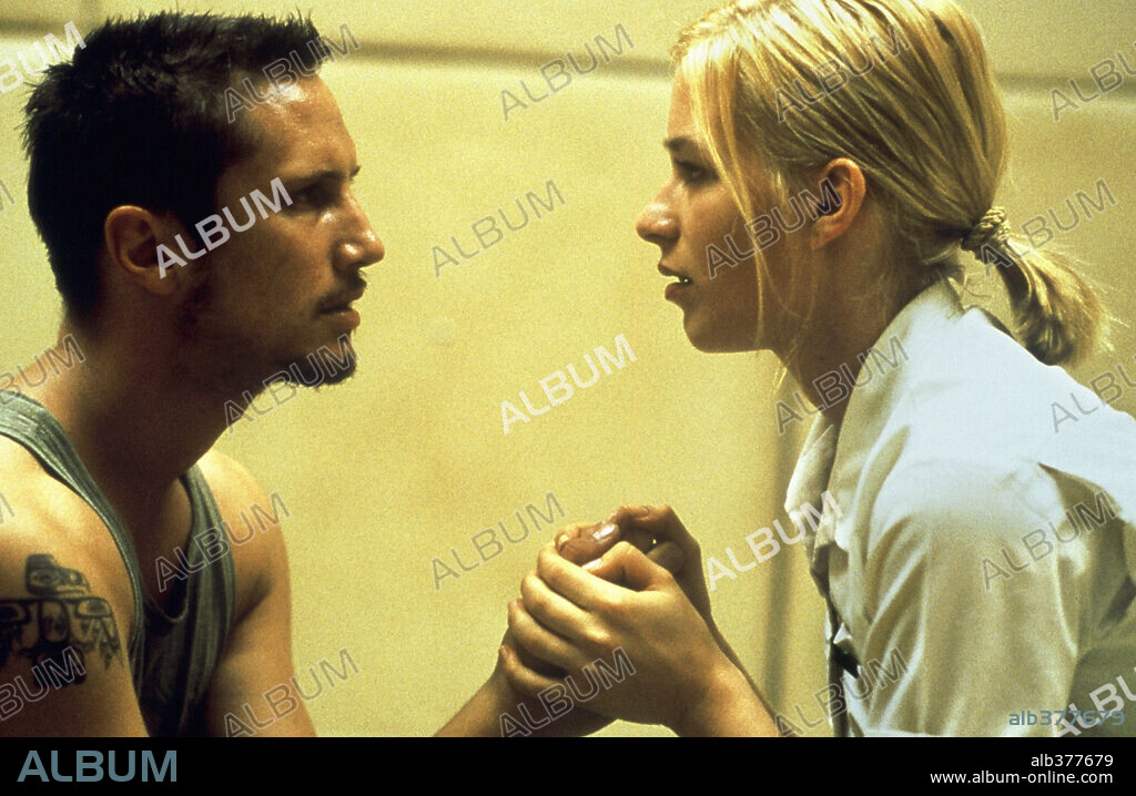 BENNO FURMANN und FRANKA POTENTE in DER KRIEGER UND DIE KAISERIN, 2000, unter der Regie von TOM TYKWER.
