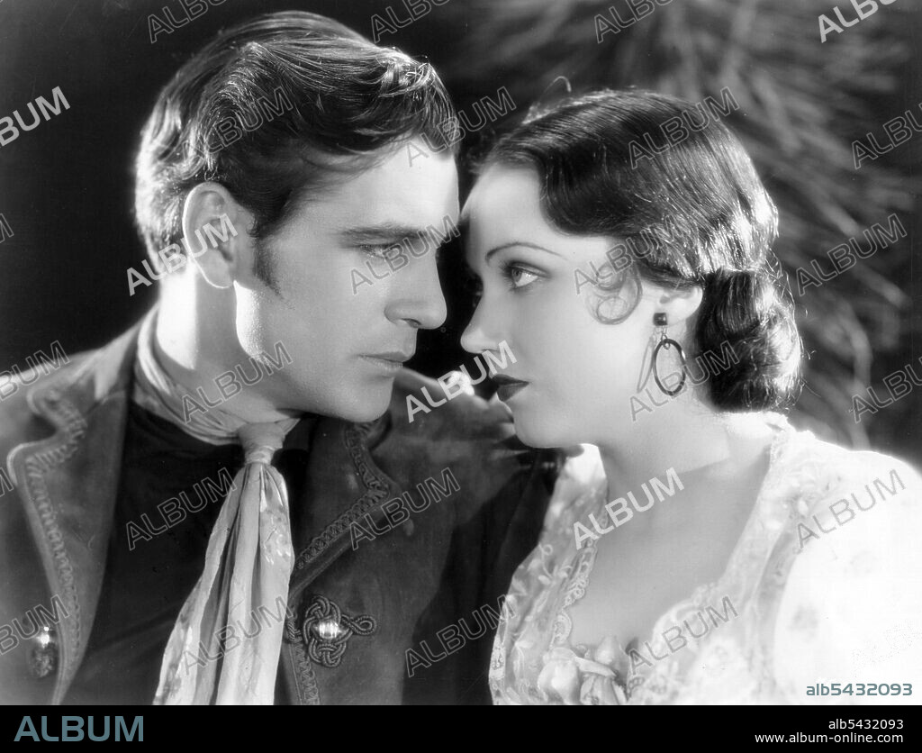 FAY WRAY and GARY COOPER in THE TEXAN, 1930, directed by JOHN CROMWELL. Copyright PARAMOUNT PICTURES.