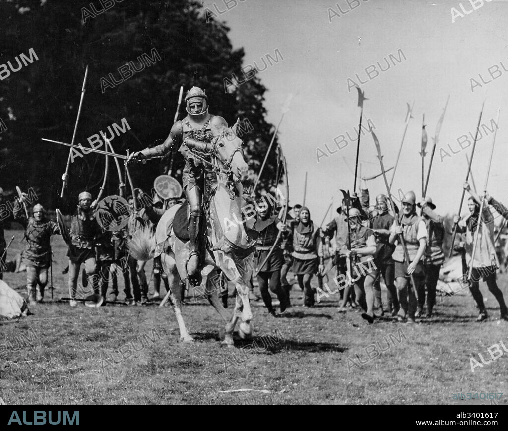 ENRIQUE V, 1944 (HENRY V), dirigida por LAURENCE OLIVIER. Copyright TWO CITIES.