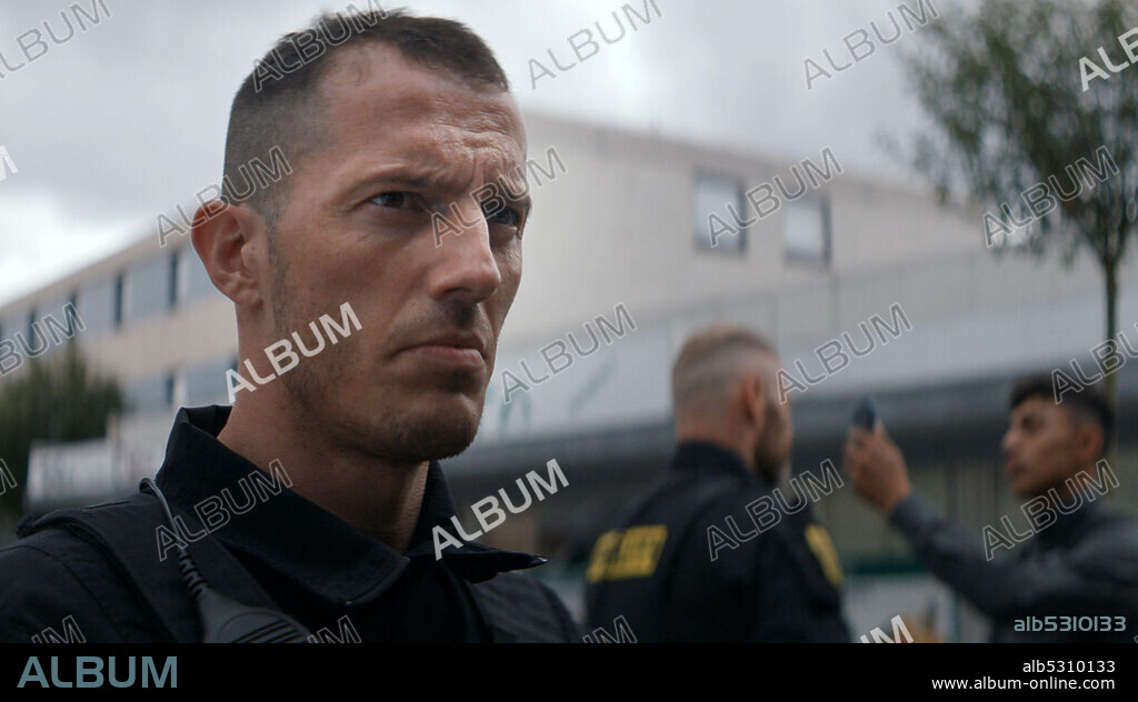SIMON SEARS in ENFORCEMENT, 2020 (SHORTA), directed by ANDERS OLHOLM and FREDERIK LOUIS HVIID. Copyright Toolbox Film.