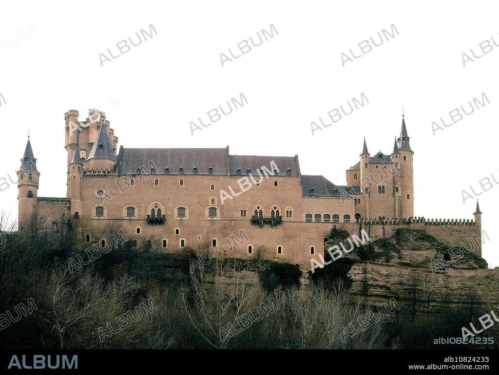 ALCAZAR DE SEGOVIA CONSTRUIDO ENTRE LOS SIGLO XIII Y XVI - RECONSTRUIDO TRAS UN INCENDIO EN 1862 - FOTO AÑOS 60.