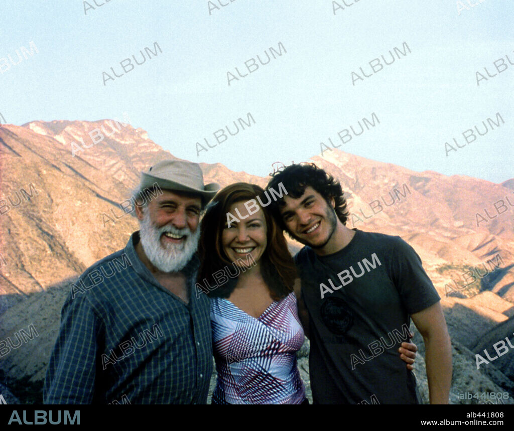 CARLOS ALVAREZ, CECILIA ROTH and KUNO BECKER in LUCÍA, LUCÍA, 2003, directed by ANTONIO SERRANO. Copyright TITAN PRODUCCIONES/ARGOS COMUNICACION/LOLA FILMS / MARTINEZ, ENIAC.