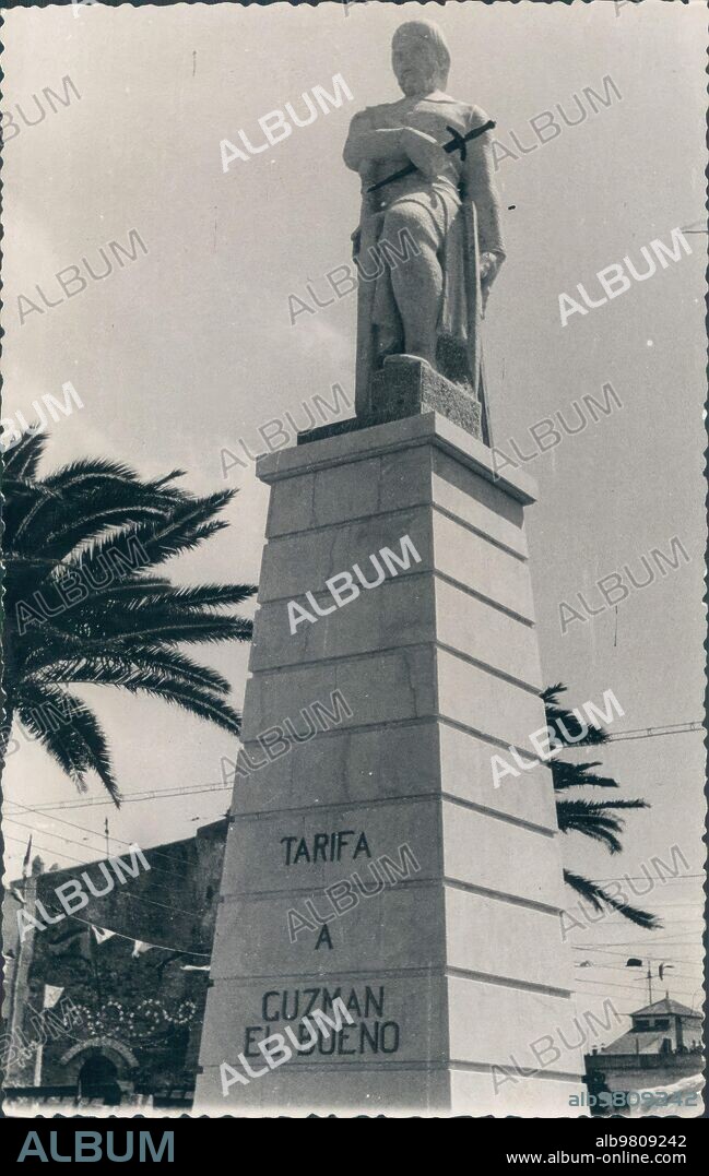 Tarifa, Cádiz, July 1960.- statue of Guzmán the good Inaugurated at the millennium festival of Tarifa.