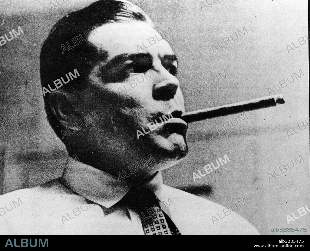 Date Unknown - Location Unknown - CHE GUEVARA (Ernesto Guevara) 1928-67, Cuban revolutionary and political leader. Guevara became Fidel Castro's chief lieutenant soon after the rebel invasion of Cuba in 1956, in which he proved to be a resourceful guerrilla leader. PICTURED: Che Guevara smoking a cigar. (Credit Image: © Keystone Press Agency/Keystone USA via ZUMAPRESS.com). 02/10/1960
