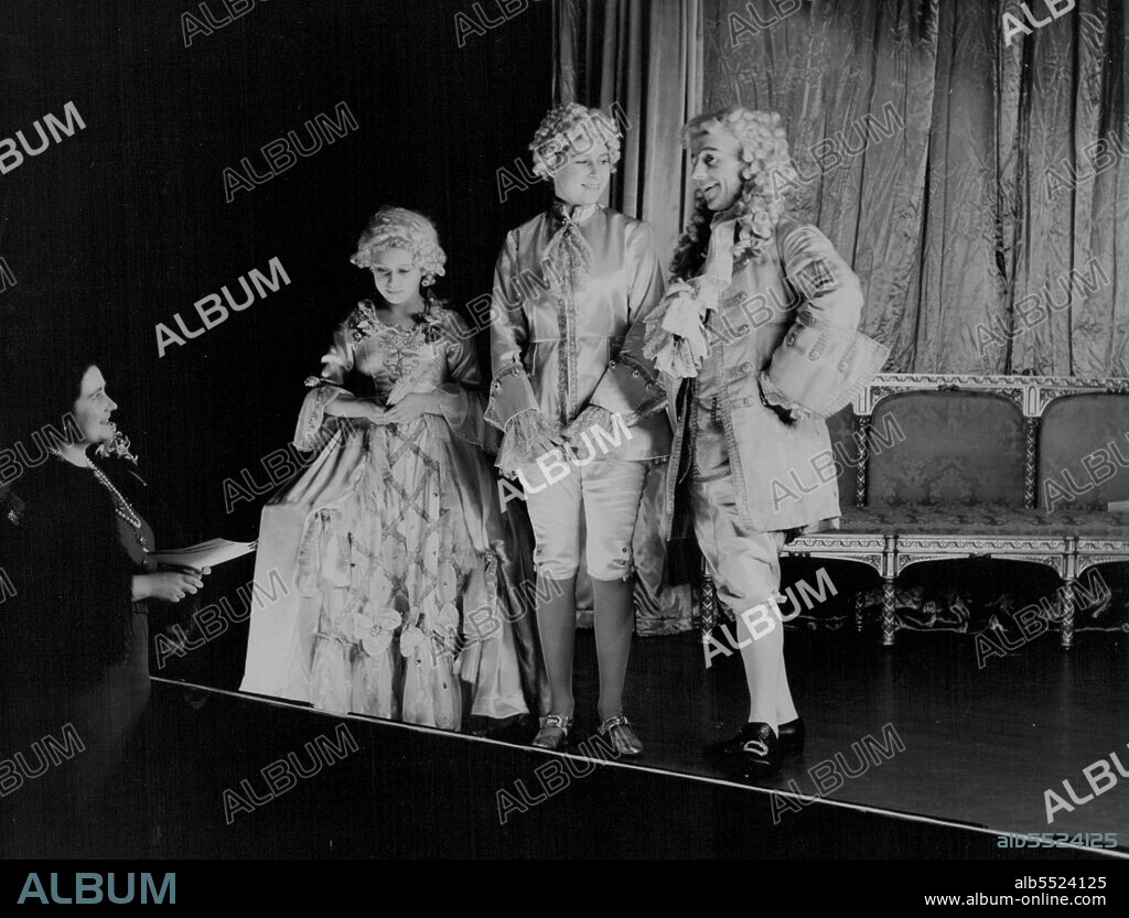 Pantomime at Windsor Dec. 21st. 1941. Queen Elizabeth & Princess Margaret with Mr. Tanner. June 16, 1953.  (Photo by Camera Press Ltd.).
