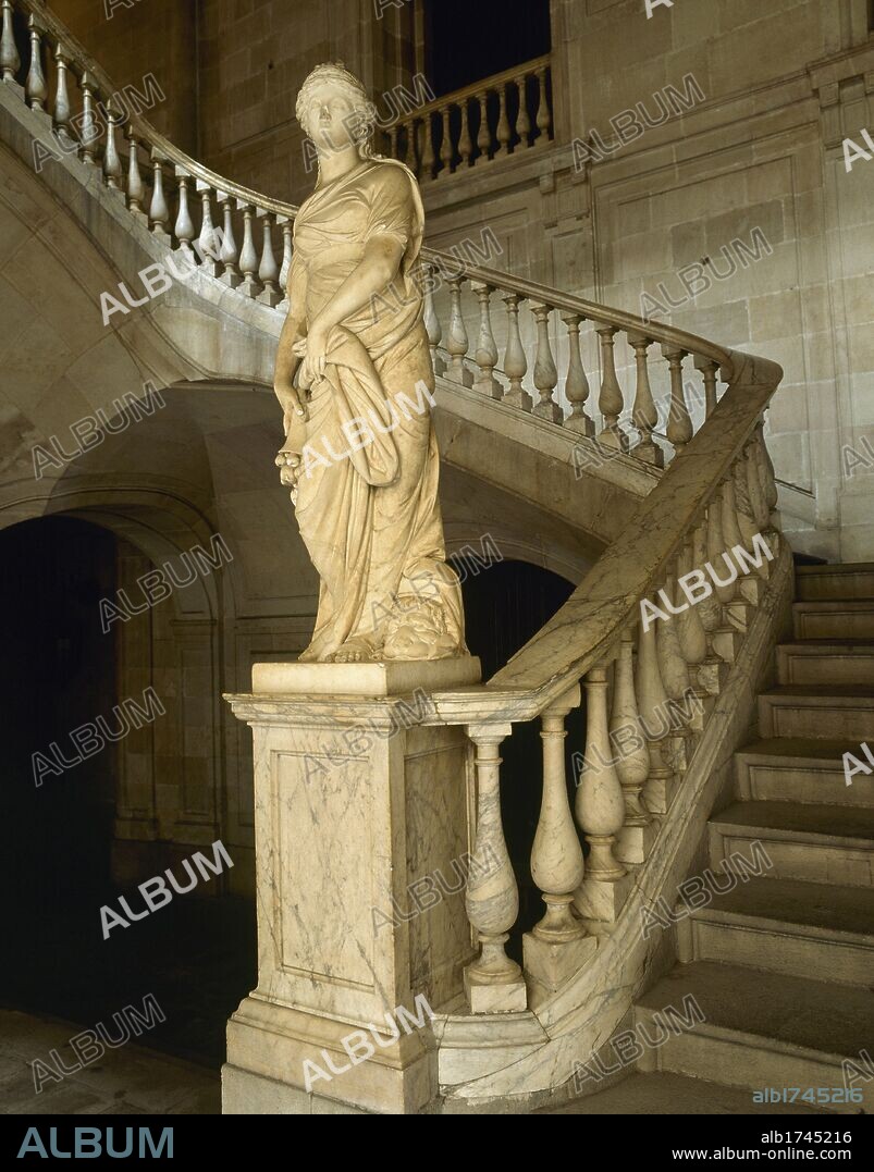 ARTE S. XIX. ESPAÑA. GURRI I COROMINAS, Salvador (Tona, 1749-Barcelona, 1819). Escultor catalán. "EL COMERÇ" (EL COMERCIO) (1802). ESCULTURA alegórica realizada en mármol, situada al pie de la escalinata de honor de la LLOTJA (la LONJA). BARCELONA. Cataluña.