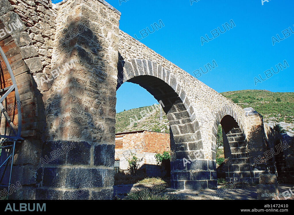 ARTE ROMANO. ESPAÑA. "ACUEDUCTO DE LOS ARCOS" (siglo I d. C.). Conserva cinco de los siete arcos que tenía originariamente. Declarado monumento nacional. Alrededores de BEJIS. Provincia de Valencia. Comunidad Valenciana.