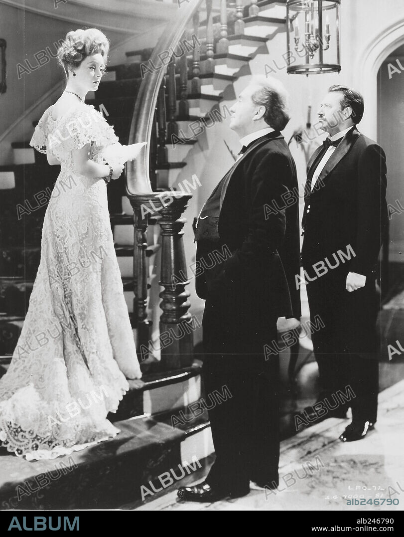 BETTE DAVIS, CARL BENTON REID and CHARLES DINGLE in THE LITTLE FOXES, 1941, directed by WILLIAM WYLER. Copyright RKO/SAMUEL GOLDWYN.