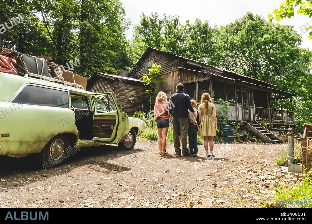 CHARLIE SHOTWELL, NAOMI WATTS, SADIE SINK und WOODY HARRELSON in THE GLASS CASTLE, 2017, unter der Regie von DESTIN DANIEL CRETTON. Copyright LIONSGATE / GILES NETTER, JAKE.