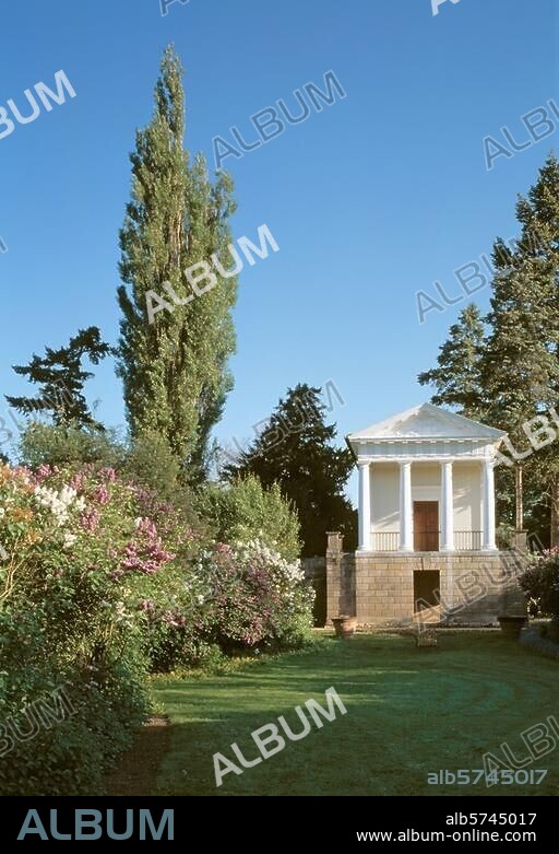 Wörlitz, Landschaftsgarten / Floratempel Format / Filmsize: 6 × 9 cm.