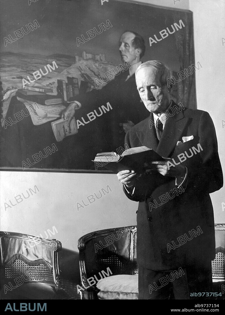 Jose Martinez Ruiz, "Azorin", en una imagen de 1954.