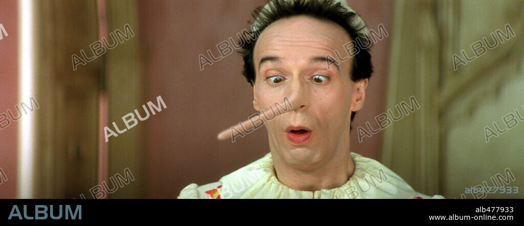 ROBERTO BENIGNI in PINOCCHIO, 2002, directed by ROBERTO BENIGNI. Copyright MELAMPO CINEMATOGRAFICA.
