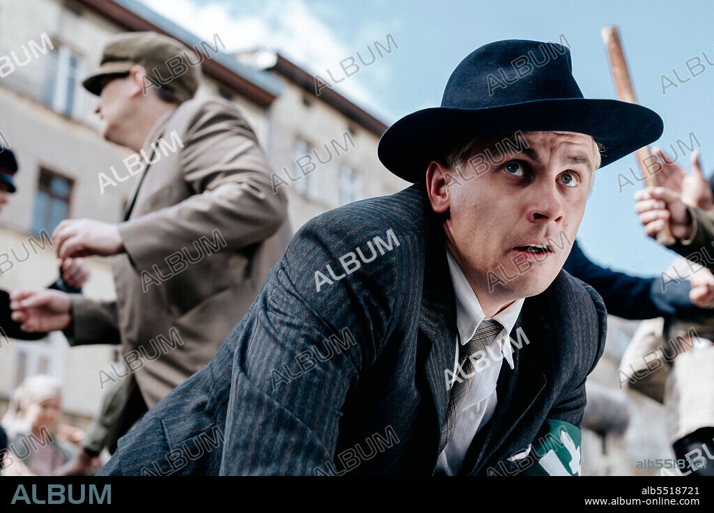 ADAM BOBIK in THE KING OF WARSAW, 2020 (KROL), directed by JAN P. MATUSZYNSKI. Copyright Canal+ Polska / Aurum Film.