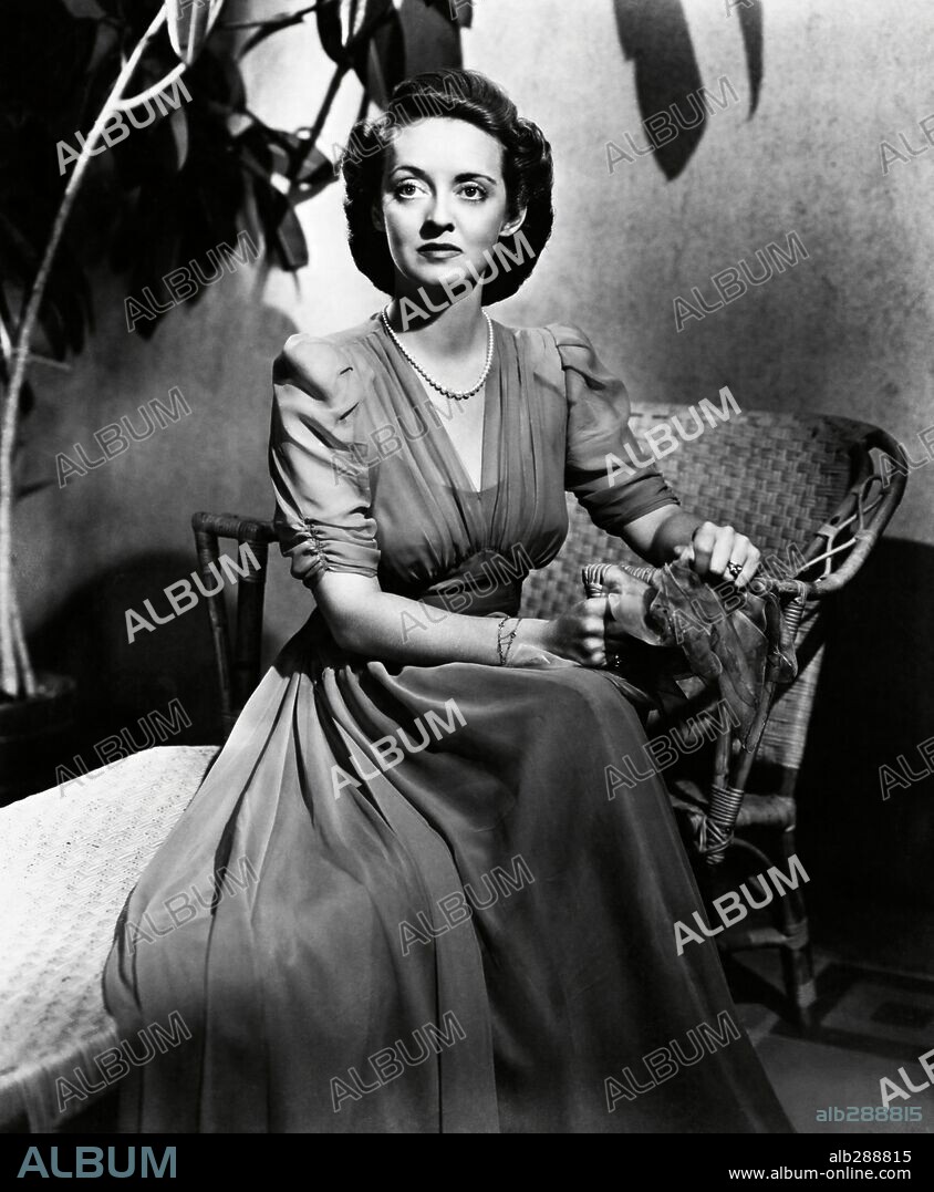 BETTE DAVIS en LA CARTA, 1940 (THE LETTER), dirigida por WILLIAM WYLER. Copyright WARNER BROTHERS.