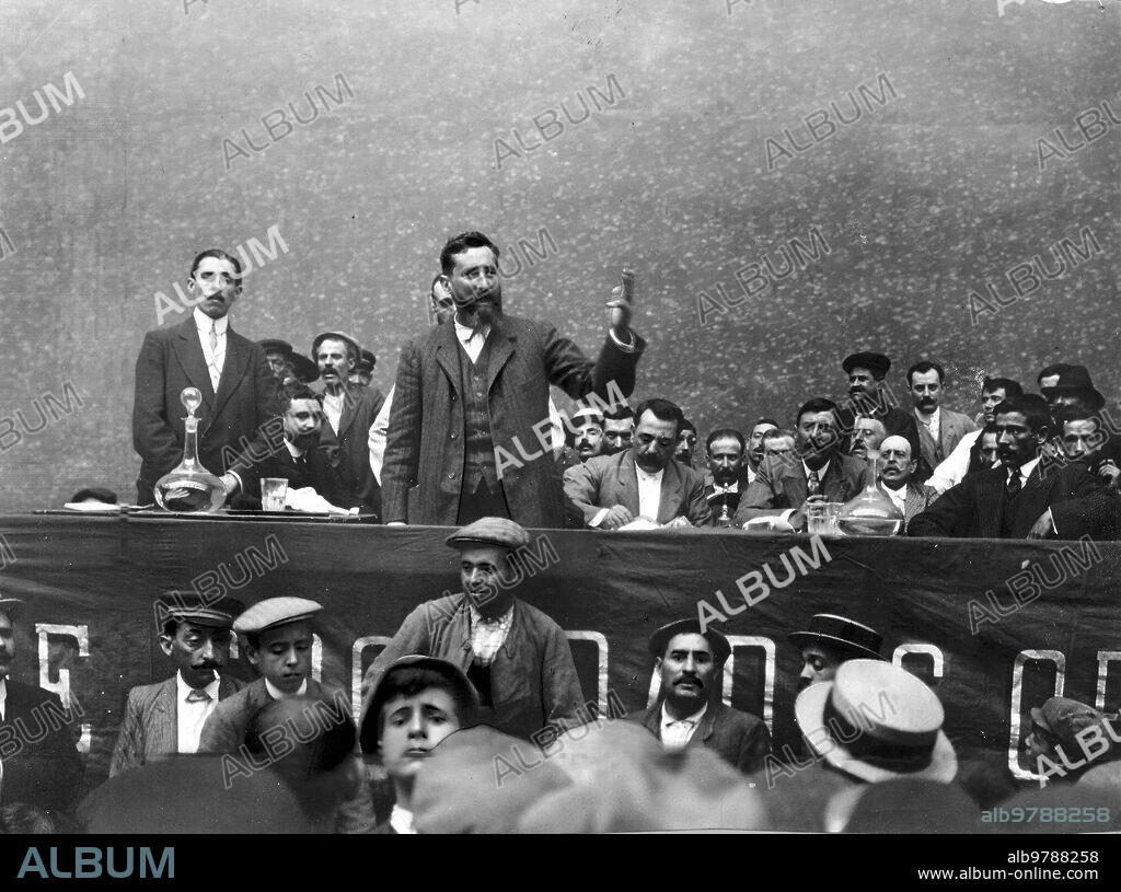 July 30, 1910. Yesterday's socialist rally in Madrid. The Bilbao socialist councilor Comrade Perezagua during his speech.