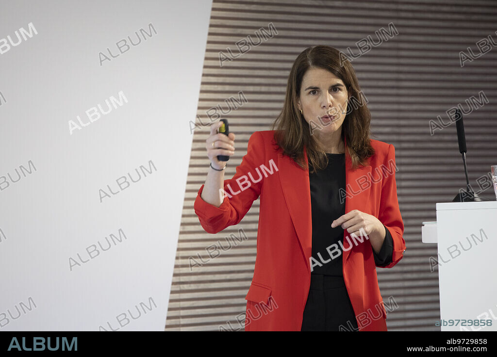 Madrid, 30/03/2022. Foro ABC Salud, 'El cáncer de colon. Prevención y tratamiento'. Intervienen José Ignacio Martín Valdés, Santiago González, Pedro Robledo, Ricardo Cubedo, Pilar Sánchez Vera, Irene López Rojo y Ana Garnica. Foto: Isabel Permuy. ARCHDC.