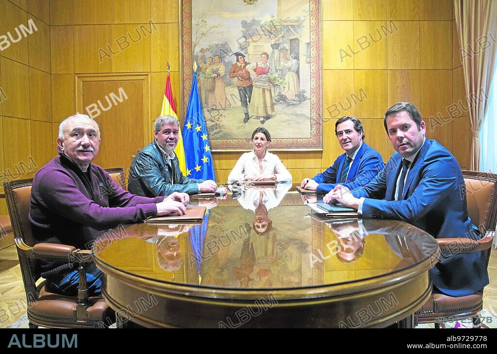 Madrid, 22/01/2020. La nueva ministra de Trabajo y Economía Social, Yolanda Díaz, se reúne con los líderes de los sindicatos mayoritarios, CC.OO. y UGT, y con los de CEOE. Foto: Ángel de Antonio. ARCHDC.