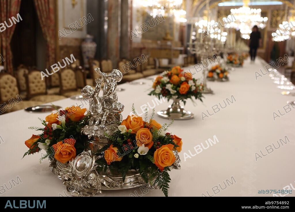 Madrid, 22/02/2017. Preparativos de la mesa para una cena de gala en el Palacio Real. Foto: Ernesto Agudo ARCHDC.