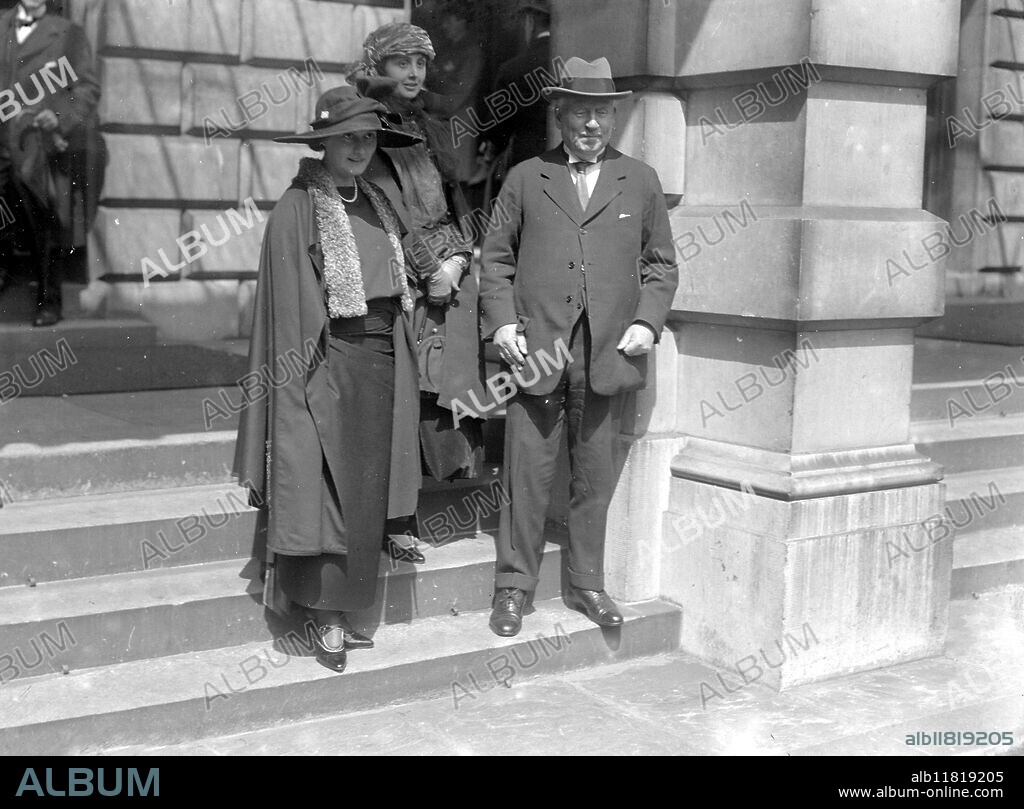 Society at 'Private view day' at the Academy. Mr Asquith and Princess Biresco. 1922.
