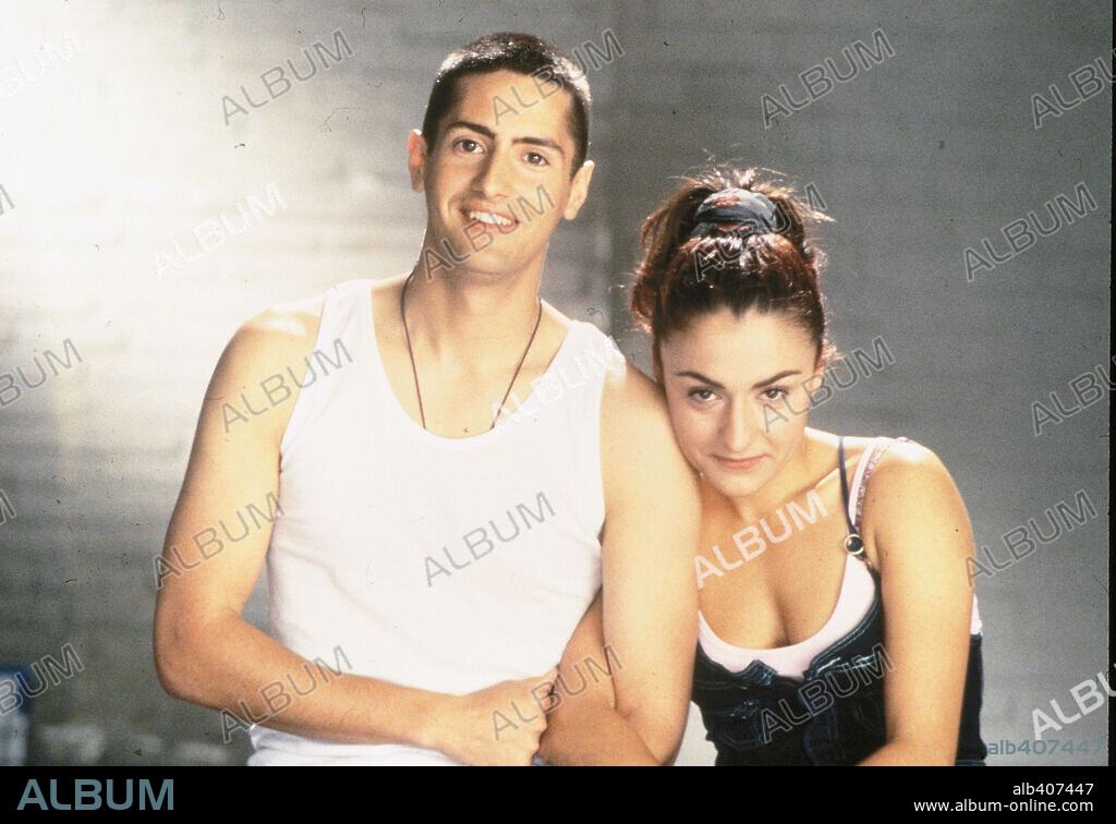 CANDELA PEÑA y JUAN DIEGO BOTTO en NOVIOS, 1999, dirigida por JOAQUIN ORISTRELL. Copyright BOCA TELEVISION/CANAL +/AURUM PRODUCCIONES / FERNÁNDEZ, PIPO.