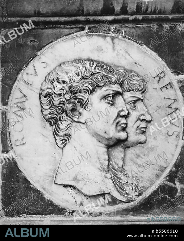 Romulus, sagenhafter Gründer Roms, Sohn des Mars und der Rea Silvia, Zwillingsbruder des Remus. Doppelbildnis Romulus und Remus. Marmorrelief, römisch, Kaiserzeit.