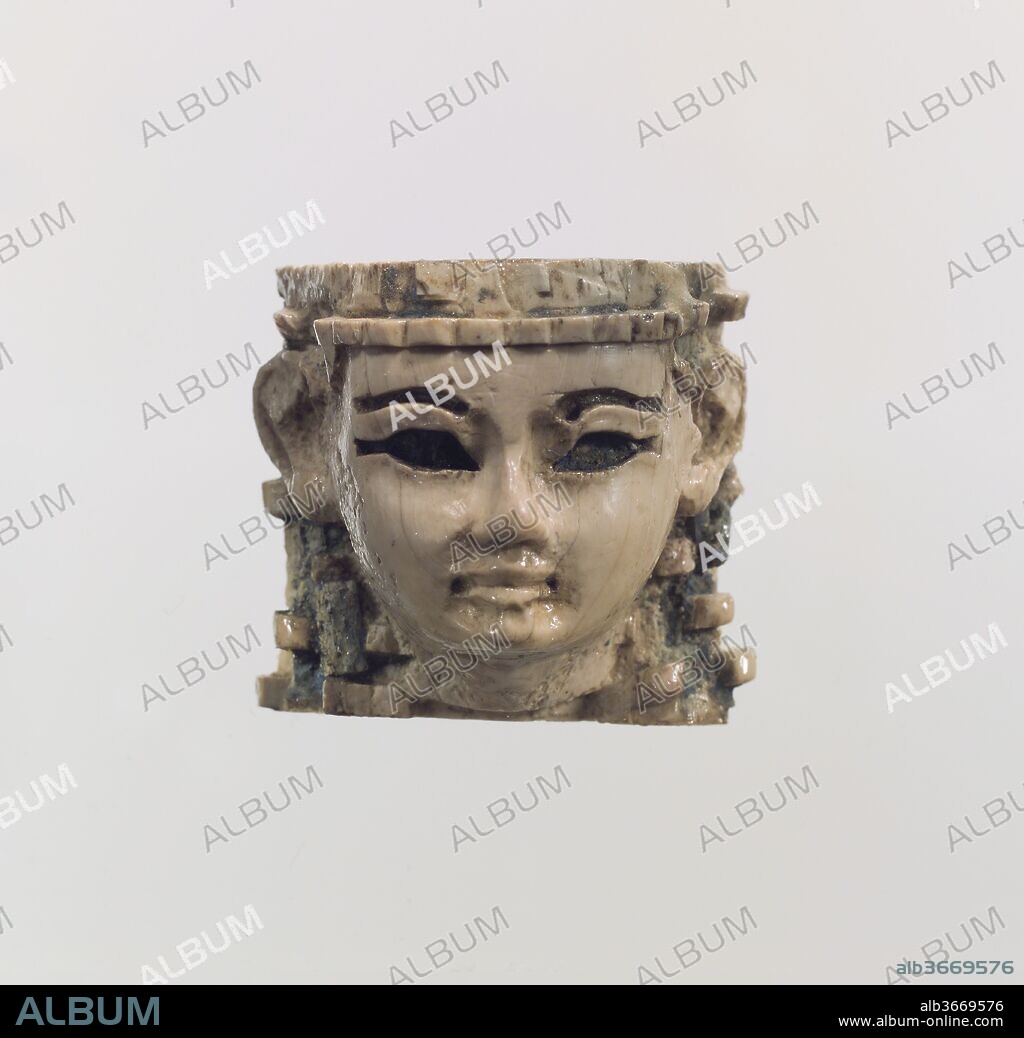 Head of a male or female figure - Album alb3669576