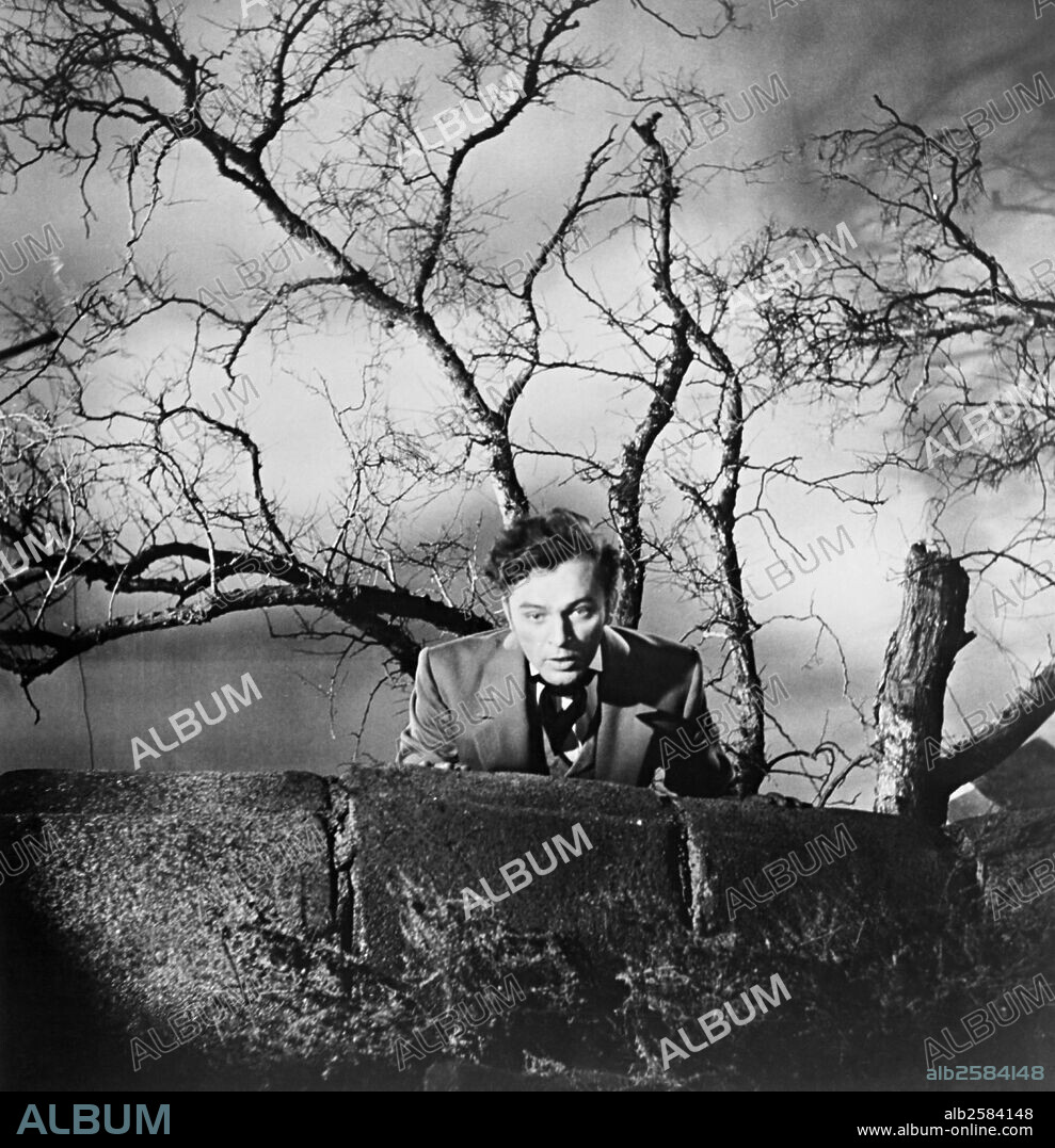 RICHARD BURTON in MY COUSIN RACHEL, 1952, directed by HENRY KOSTER. Copyright 20TH CENTURY FOX.