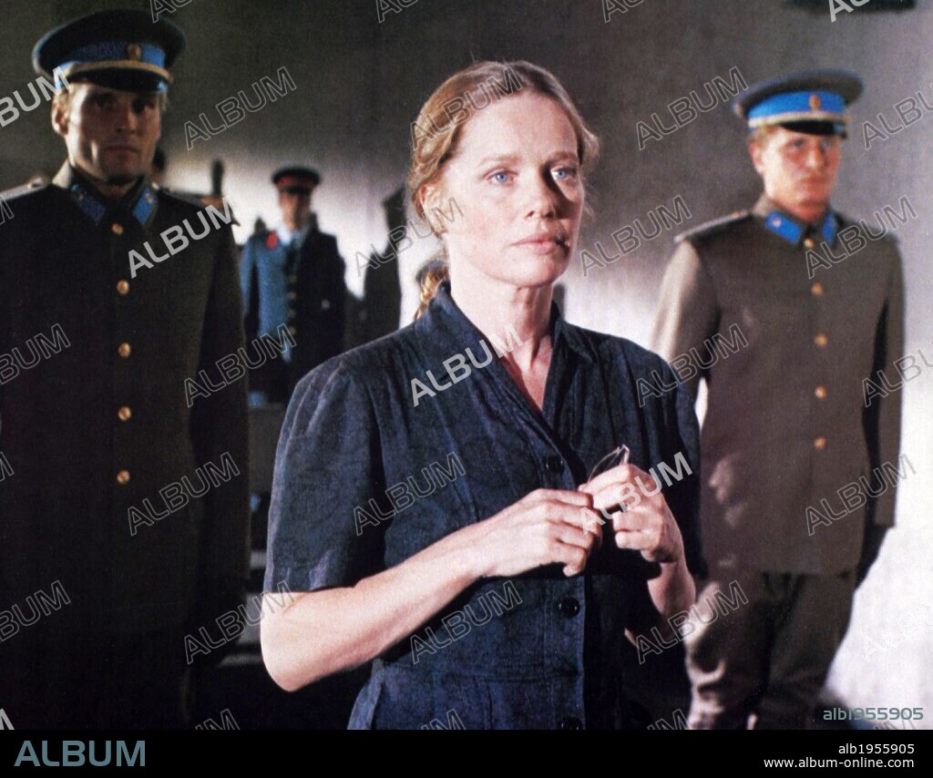 LIV ULLMANN in FAREWELL MOSCOW, 1987 (MOSCA ADDIO), directed by MAURO BOLOGNINI. Copyright ISTITUTO LUCE.