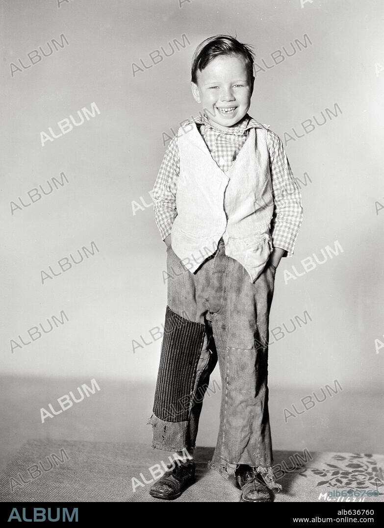 BOBBY 'WHEEZER' HUTCHINS in OUR GANG, 1922, directed by ROBERT F. MCGOWAN. Copyright HAL ROACH.