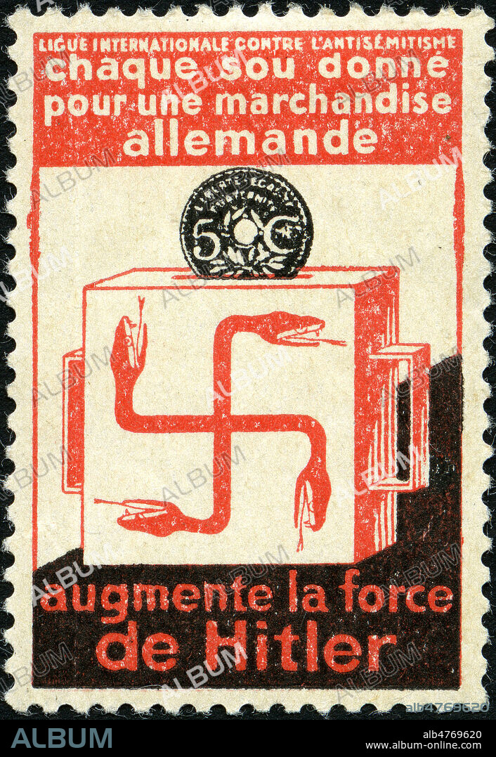 'Chaque sou pour une marchandise allemande augmente la force de Hitler'. Vignette politique editee par la Ligue internationale contre l'antisemitisme, vers 1935. Illustration anonyme representant une tirelire sur laquelle un serpent forme une croix gammee. Credit : Collection IM/KHARBINE-TAPABOR.