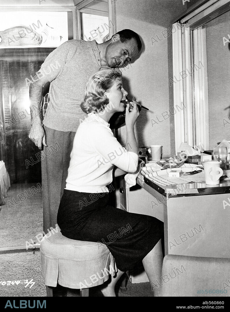 BARBARA BEL GEDDES en VERTIGO [DE ENTRE LOS MUERTOS], 1958 (VERTIGO), dirigida por ALFRED HITCHCOCK. Copyright Alfred J. Hitchcock Productions.