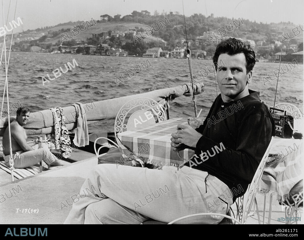 MAXIMILIAN SCHELL in TOPKAPI, 1964, directed by JULES DASSIN. Copyright UNITED ARTISTS.