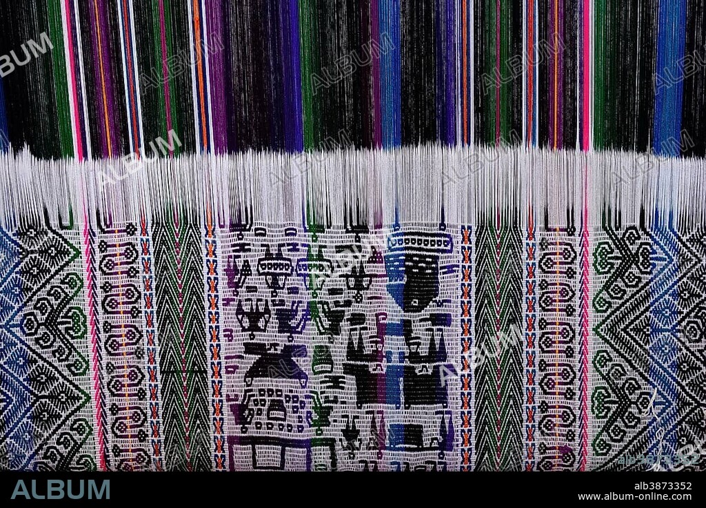 Weaving of fabrics with typical patterns, Museum of indigenous art, Sucre, Chuquisaca, Bolivia