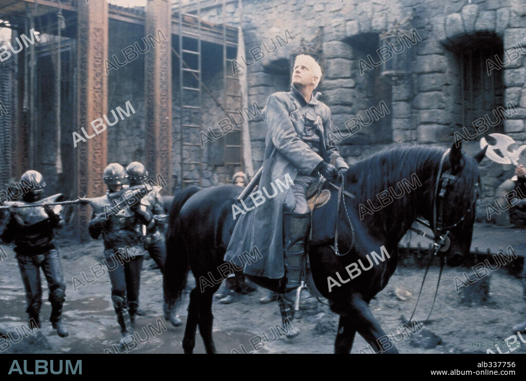 CHRISTOPHER LAMBERT in BEOWULF, 1999, unter der Regie von GRAHAM BAKER. Copyright CAPITOL FILMS.