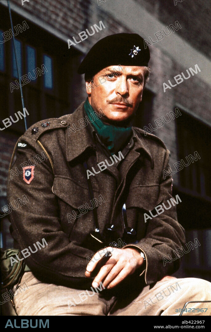 MICHAEL CAINE in A BRIDGE TOO FAR, 1977, directed by RICHARD ATTENBOROUGH. Copyright UNITED ARTISTS.