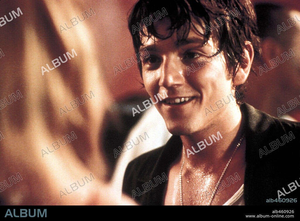 DIEGO LUNA en DIRTY DANCING 2, 2004 (DIRTY DANCING: HAVANA NIGHTS), dirigida por GUY FERLAND. Copyright LIONS GATE FILMS / WETCHER, BARRY.