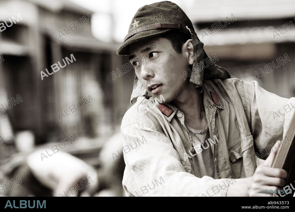 KAZUNARI NINOMIYA en CARTAS DESDE IWO JIMA, 2006 (LETTERS FROM IWO JIMA), dirigida por CLINT EASTWOOD. Copyright AMBLIN ENTERTAINMENT / WALLACE, MERIE W.