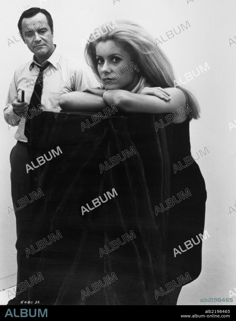 CATHERINE DENEUVE and JACK LEMMON in THE APRIL FOOLS, 1969, directed by STUART ROSENBERG. Copyright NATIONAL GENERAL PICTURES.